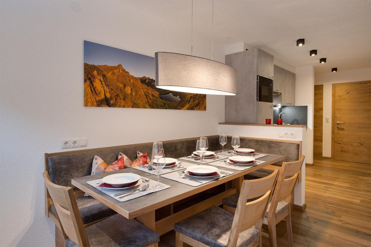 Alpenrose Appartements Burger Evelin サンクト・アントン・アム・アールベルク エクステリア 写真