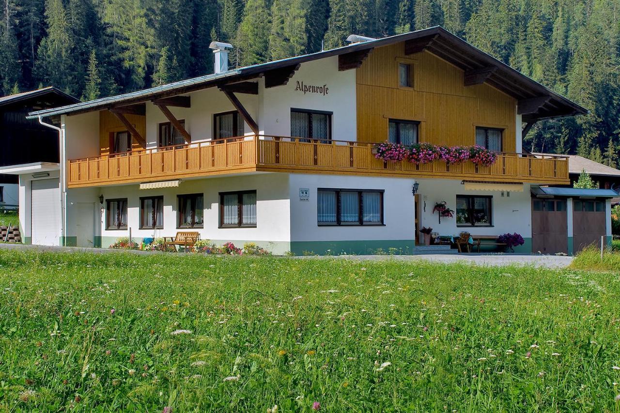 Alpenrose Appartements Burger Evelin サンクト・アントン・アム・アールベルク エクステリア 写真
