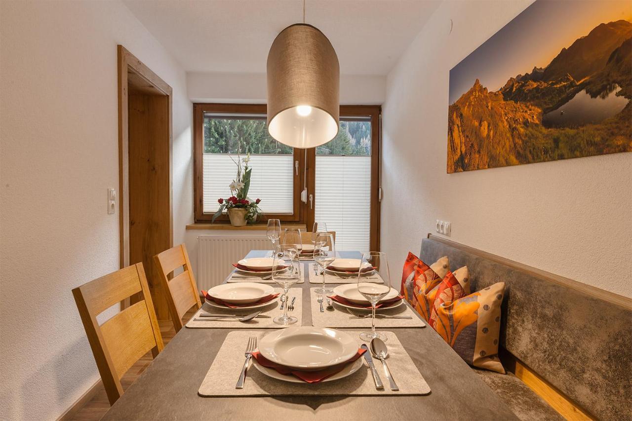 Alpenrose Appartements Burger Evelin サンクト・アントン・アム・アールベルク エクステリア 写真